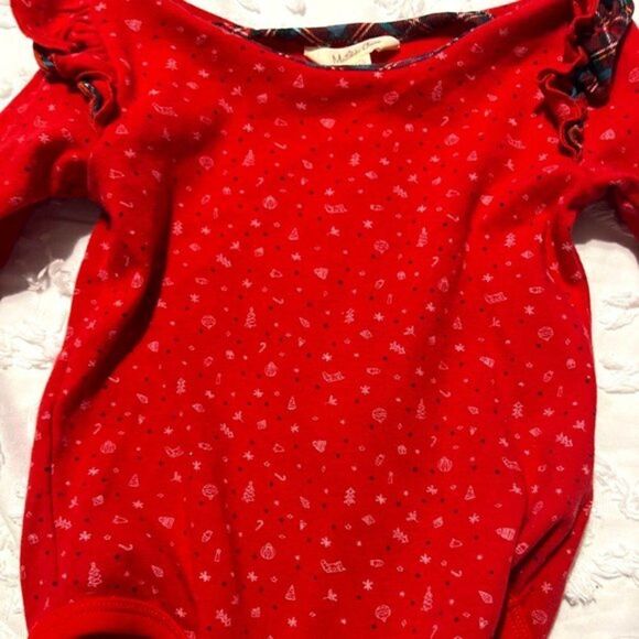 18-24 Long Sleeve Onesie Christmas Themed - Picture 1 of 2